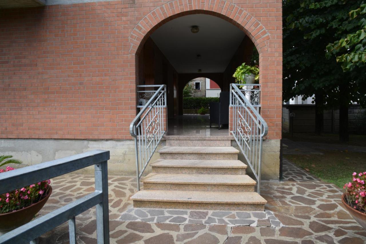 Villa Ferrari Oriella Solignano Nuovo Dış mekan fotoğraf