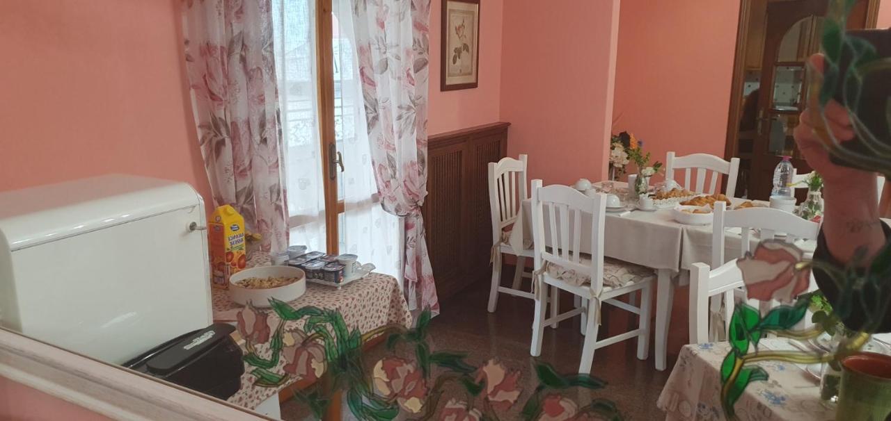 Villa Ferrari Oriella Solignano Nuovo Dış mekan fotoğraf