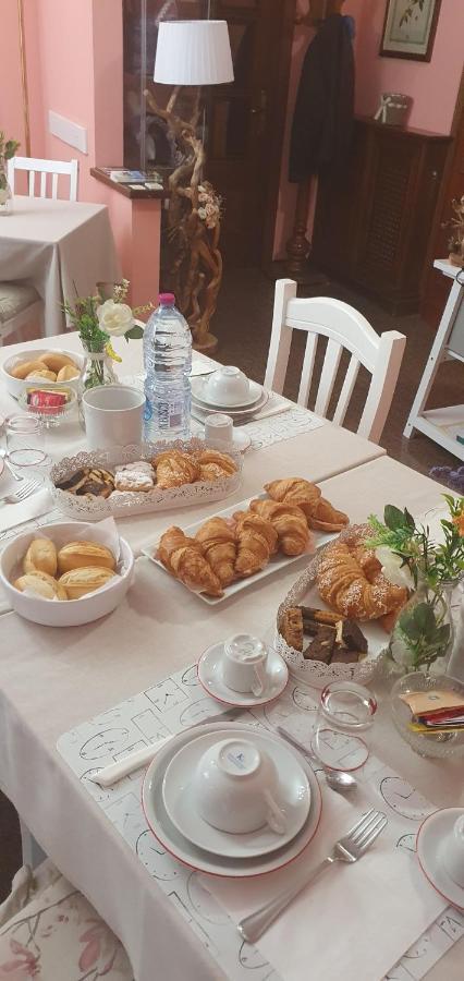Villa Ferrari Oriella Solignano Nuovo Dış mekan fotoğraf