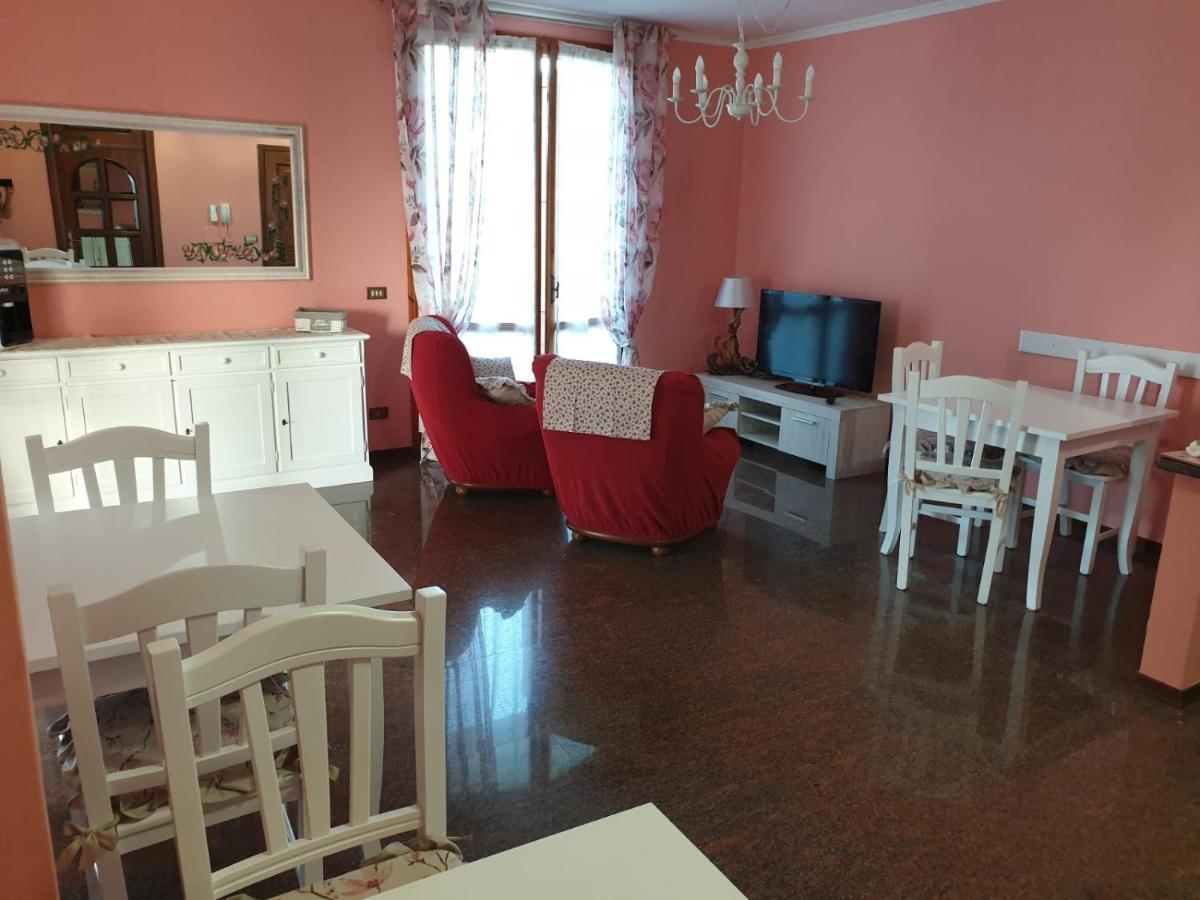 Villa Ferrari Oriella Solignano Nuovo Dış mekan fotoğraf